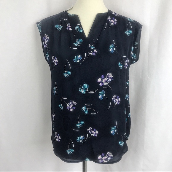 Banana Republic Factory Tops - Banana Republic Factory Dark Floral Top NWT XS